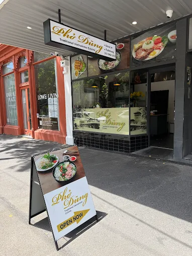 PHỞ DŨNG restaurant storefront